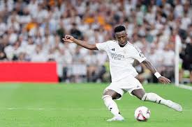 金年会官网：库里观战勇士双杀雄鹿 字母哥利拉德合计34中11.